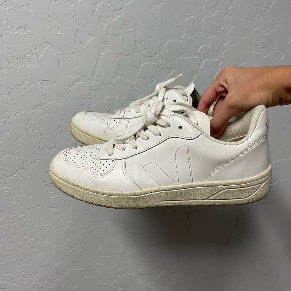 Women’s US 9 Vejas